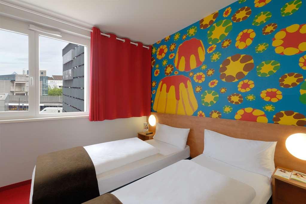 B&B Hotel Bielefeld-City Room photo